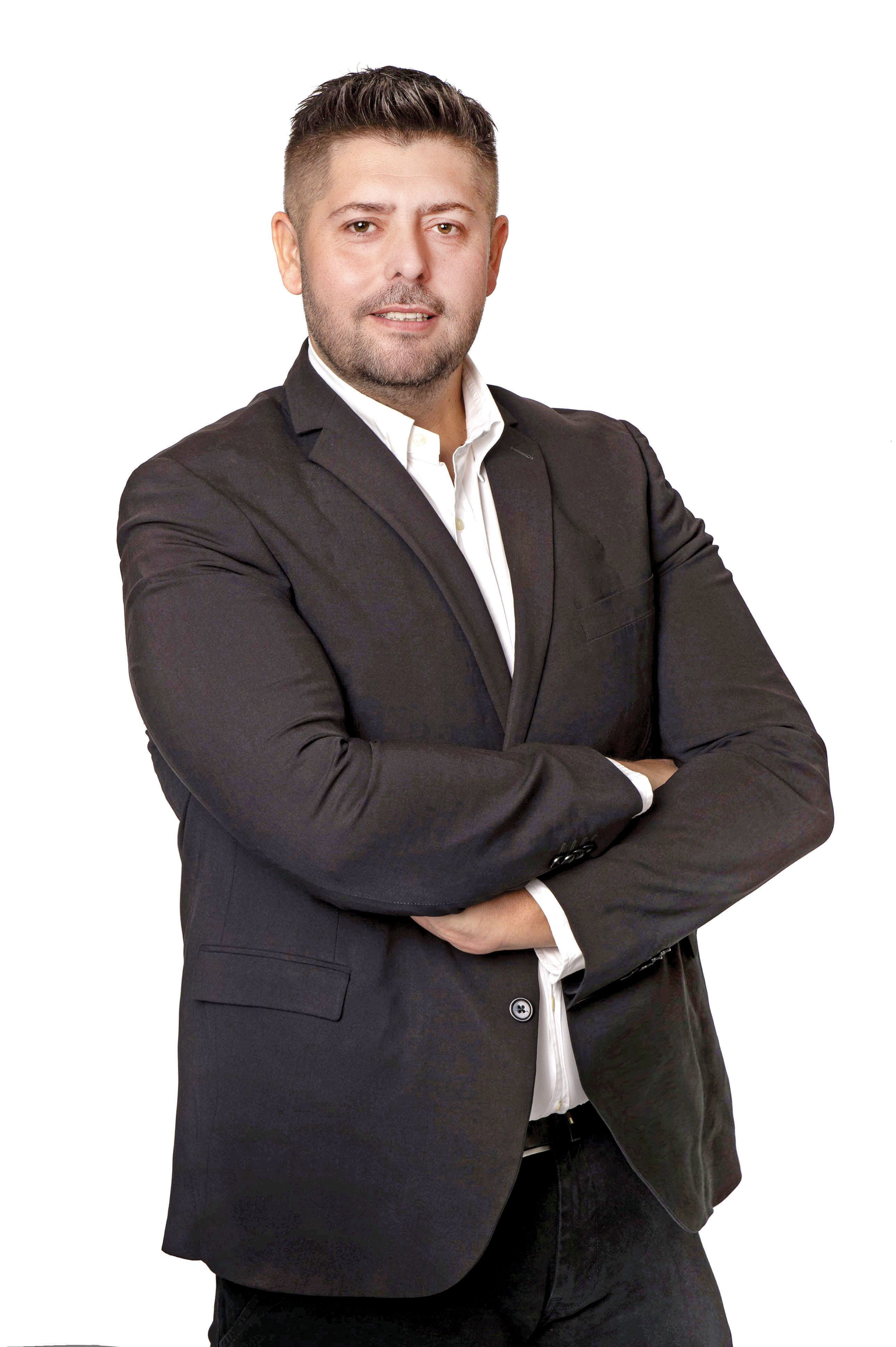 100 Tineri manageri de top. Constantin Buznea, Director Regional, Auchan România