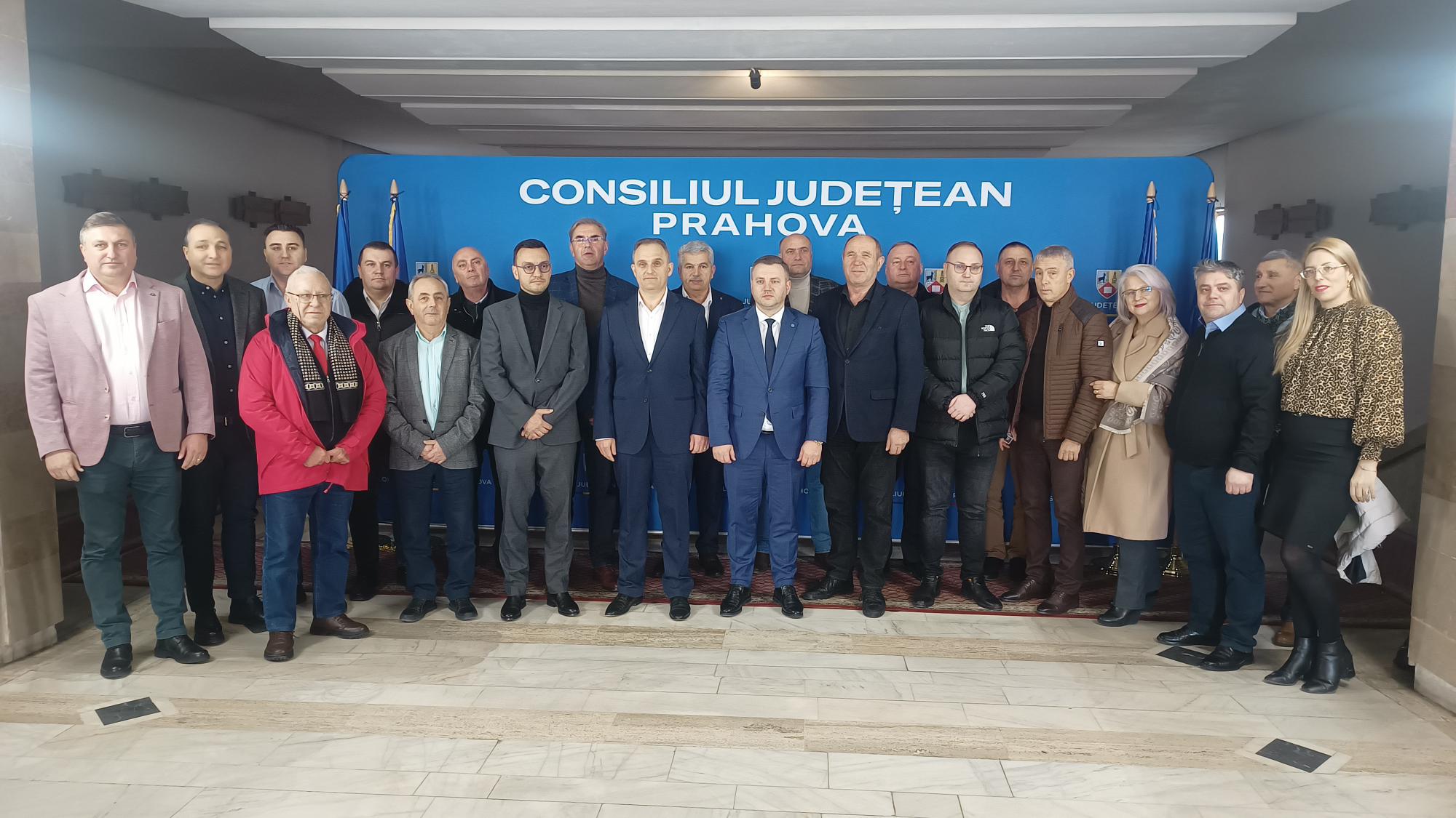 Peste 3,3 miliarde de lei pentru investiții în Prahova, cu fonduri de la AFM, pentru iluminat public și apă-canal
