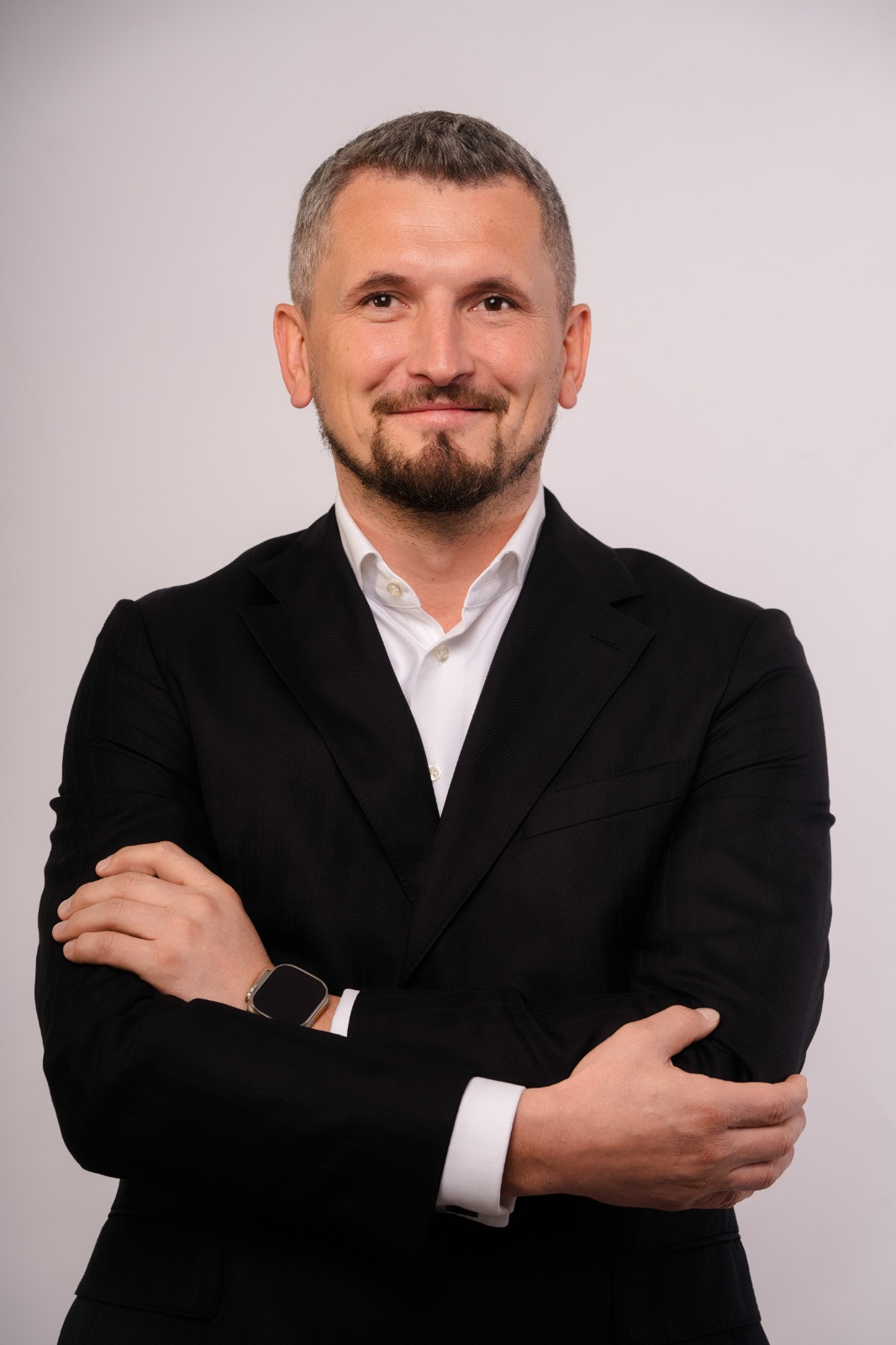 Paralela 45 are un nou CEO. Mariusz Kozlowski este noul director al agenției, în timp ce Alin Burcea, fondatorul Paralela 45, rămâne în companie în calitate de președinte al boardului de supervizare