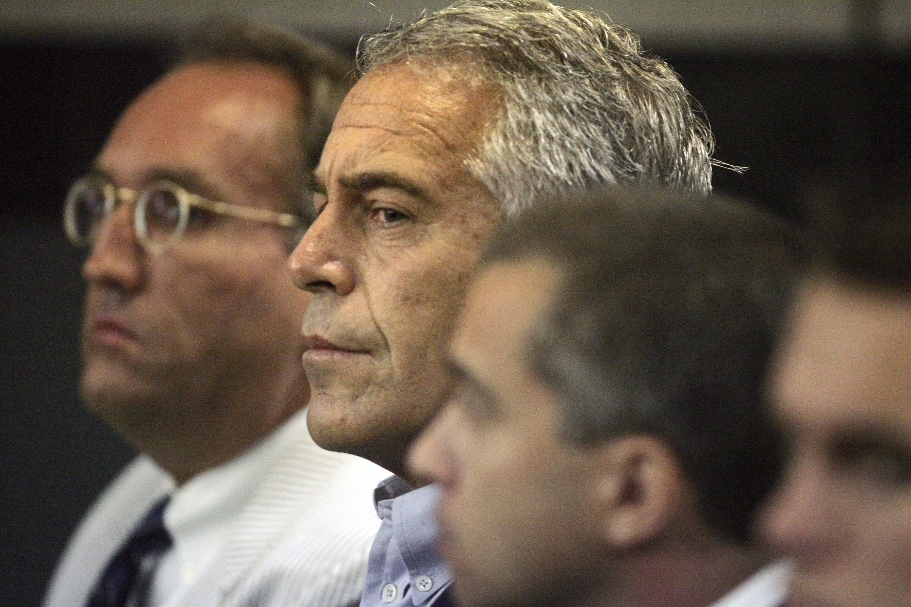 Peste trei milioane de documente din dosarele Epstein au fost publicate de Departamentul de Justiție