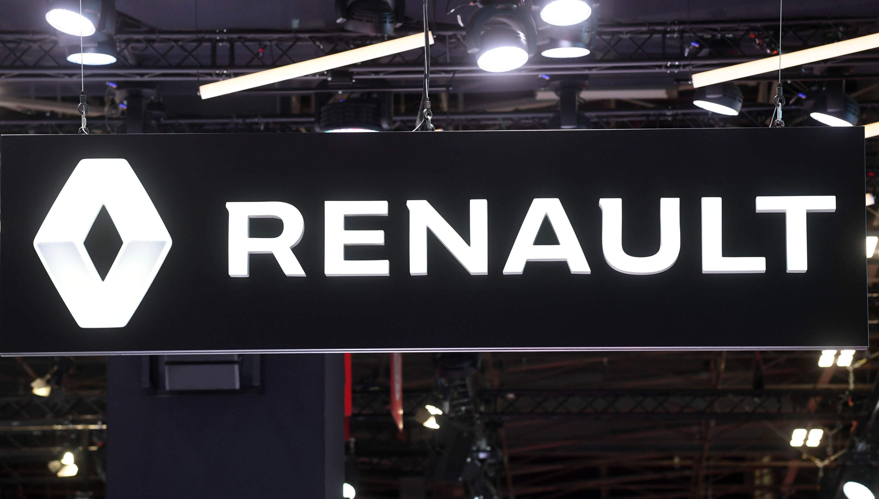 Renault Group reacționează după amenda de la Consiliul Concurenței în cazul „no-poaching”: Am cooperat pe deplin cu autoritatea de concurență pe parcursul întregii investigații
