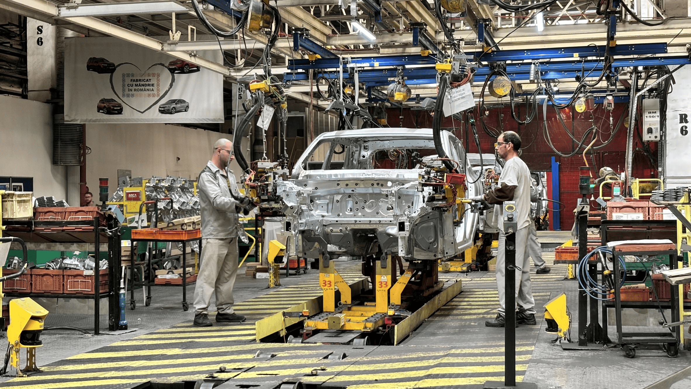 Dacia urcă pe podium în Franța și depășește Citroen și Volkswagen, iar Ford Puma “Made in Romania” cucerește Marea Britanie pentru al treilea an la rând