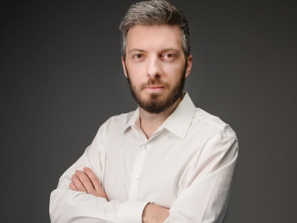 Cine este tânărul de doar 38 de ani care conduce două companii de succes din România și cum a reușit acesta