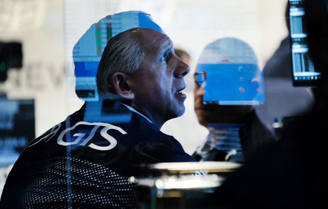 Inteligența artificială, încotro? Goldman Sachs: AI-ul a salvat economia SUA de la stagnare și remodelează fluxurile globale de capital. Piețele emergente asiatice devin epicentrul revoluției, iar centrele de date vor consuma energie cât întreaga Japonie până în 2030