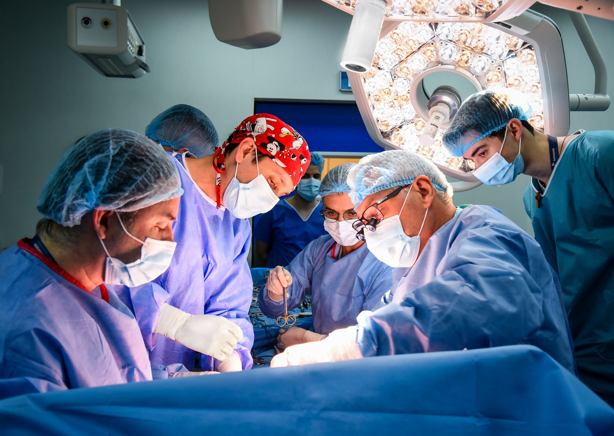 (P) Pasiunea pentru excelență în medicina privată din România SANADOR aniversează 25 de ani de la înființare
