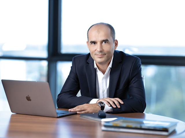 De la fermă la corporație. Cum ar putea fermierii români să „atace” marile piețe? Liviu Dobre, CEO, Agricover Holding: Fermerii din Vest au transformat cooperativele în companii listate la bursă, iar asta ajută VIDEO