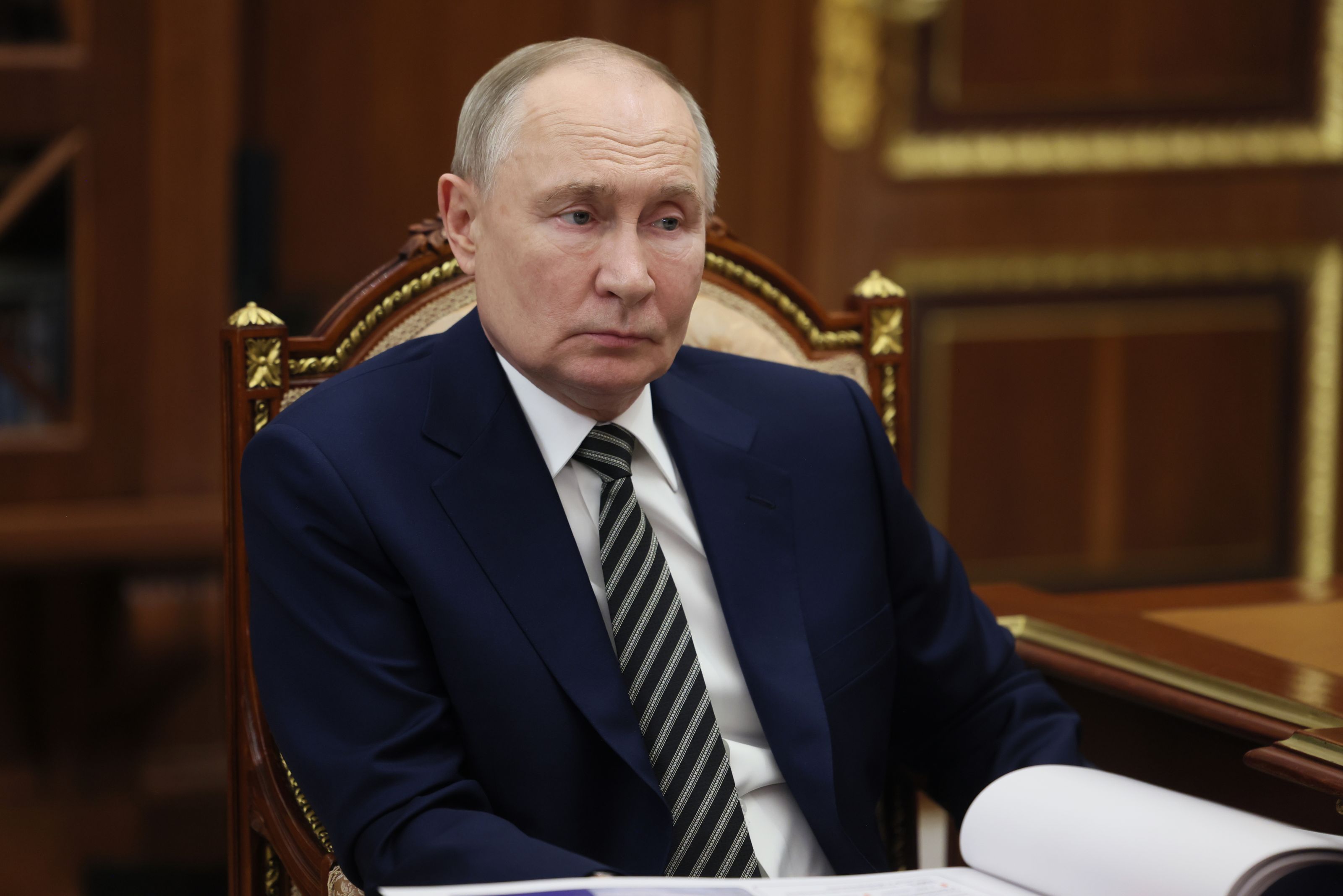 Bruxelles închide „spatele digital” al Moscovei: UE propune interzicerea tuturor tranzacțiilor cripto cu Rusia, adaugă bănci pe lista neagră și vizează serviciile pentru petrolierele cu țiței rusesc, în al 20-lea pachet de sancțiuni