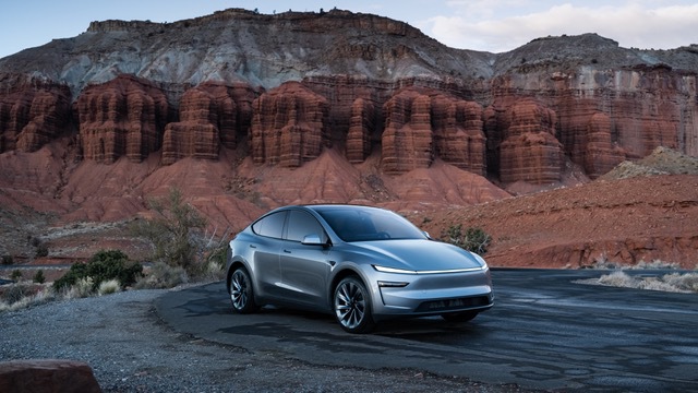 Tesla revine pe segmentul mașinilor cu 7 locuri cu o nouă versiune a lui Model Y, după ce Model S și Model X au ajuns la final de viață