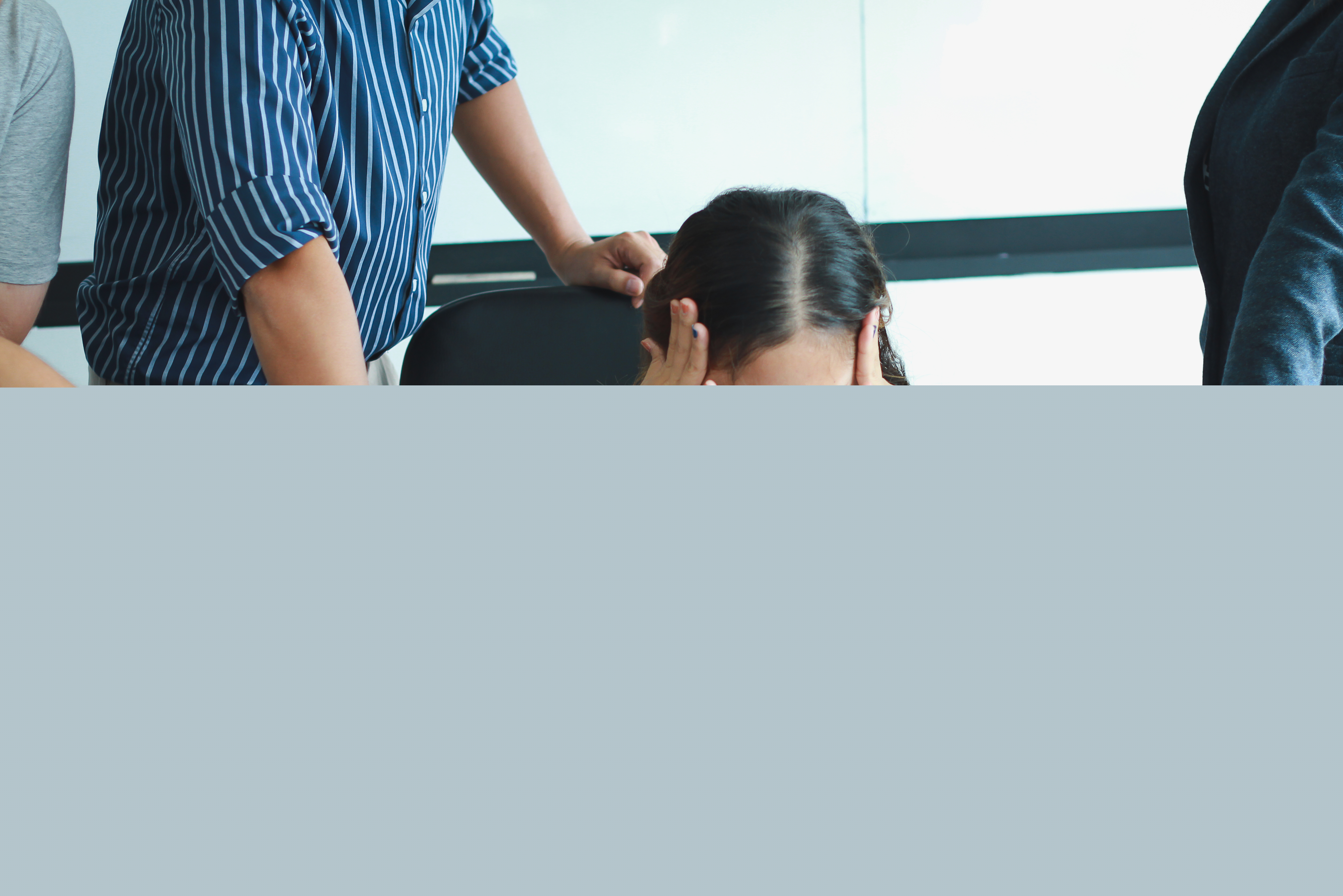 Simți că ritmul actual de muncă te copleșește? Află care sunt modalitățile care te pot ajuta să îți organizezi săptămâna mai eficient la job, dar și să fii mai productiv