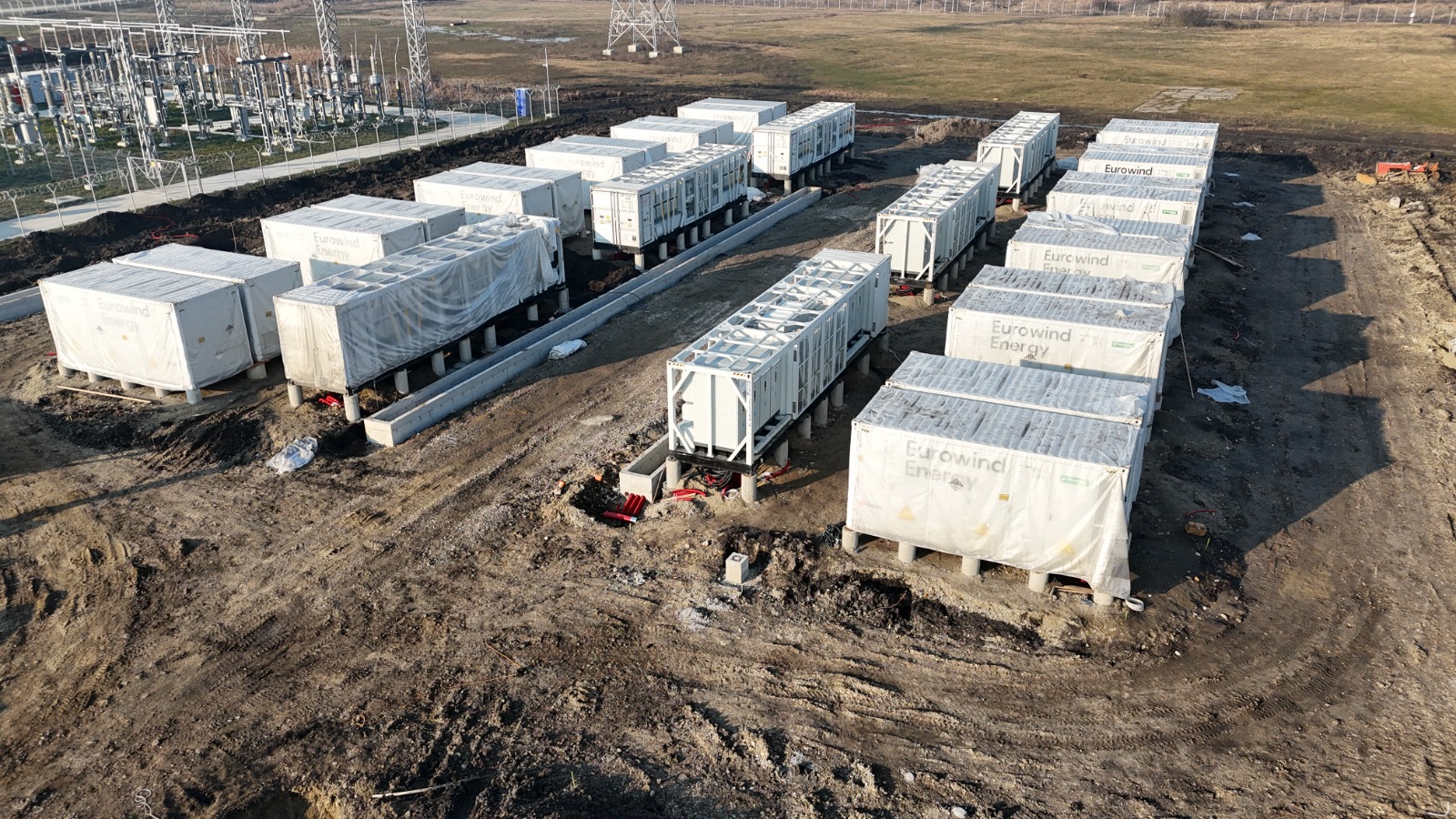 O situație din care scăpăm foarte greu: „Noi exportăm energie pe vârf de producție la preț mic și importăm seara cu prețuri mari. Soluția este stocarea“
