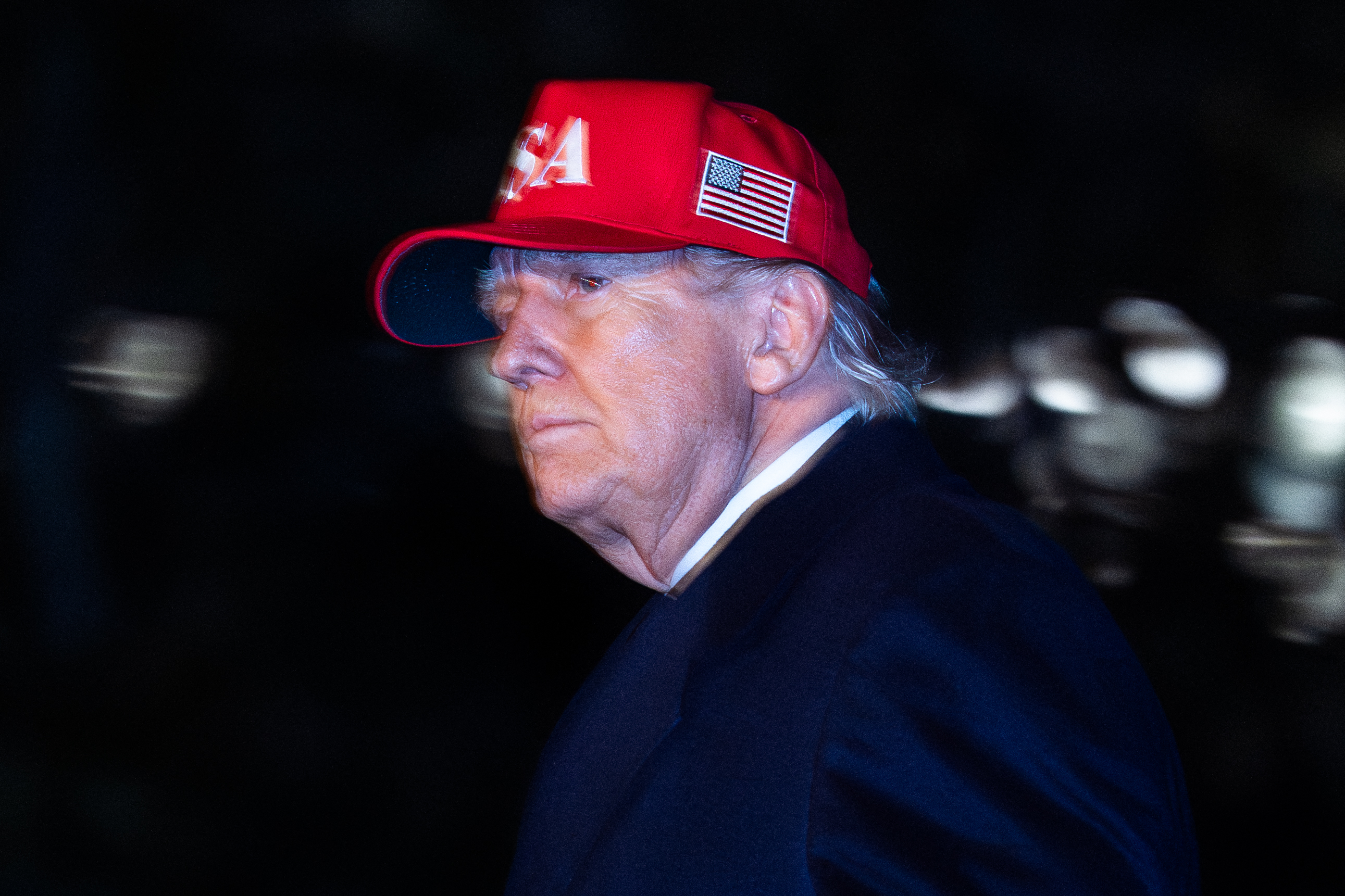BREAKING. Președintele american Donald Trump a anunțat cele patru obiective în războiul cu Iran și a spus că operațiunea poate dura mai mult de o lună. „De la început am prognozat  4 - 5 săptămâni, dar avem capacitatea de a continua mult mai mult decât atât”