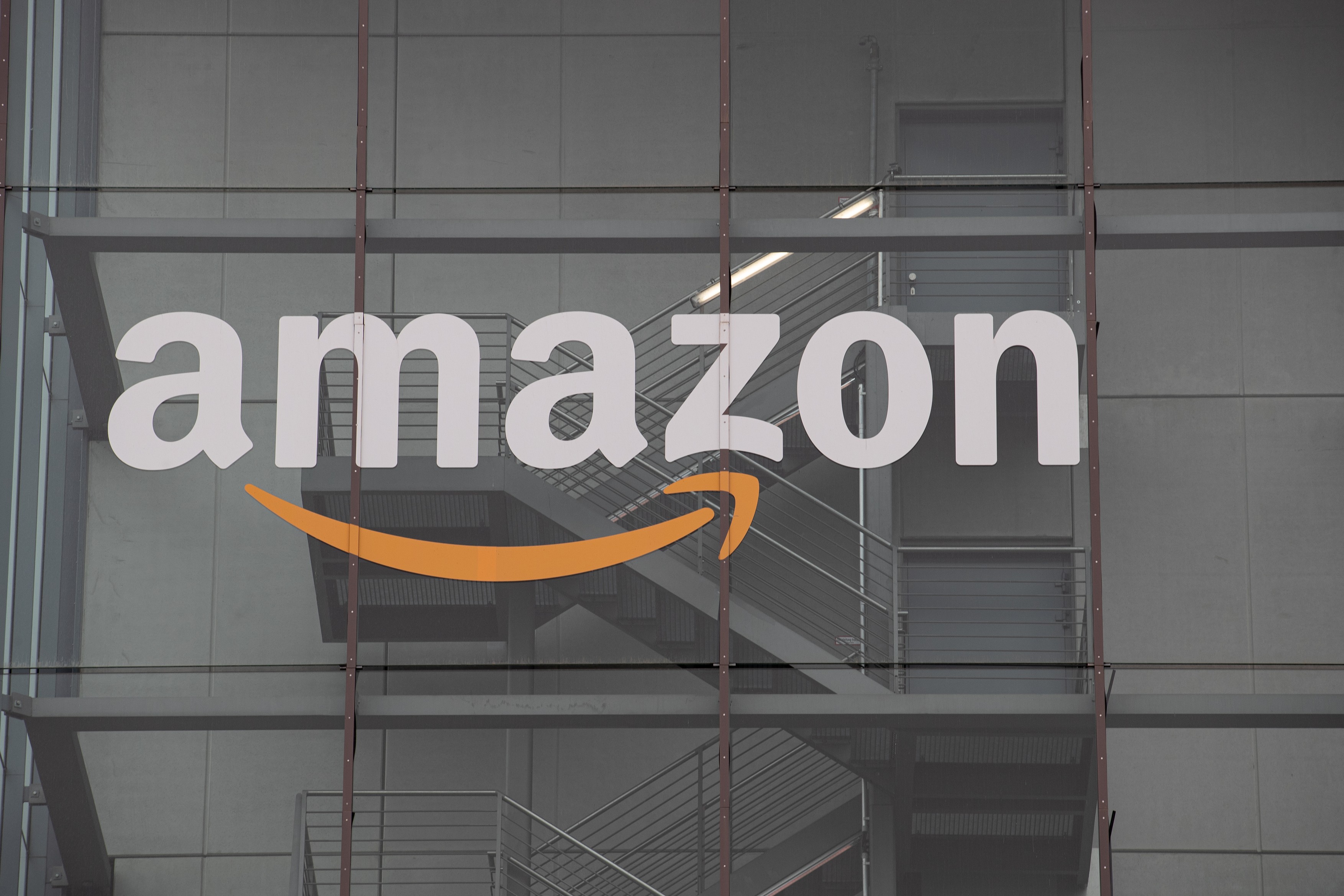 Algoritmul Amazon ar fi ascuns intenționat zeci de mii de vânzători chinezi de fiscul italian, pentru a evita obligațiile privind TVA