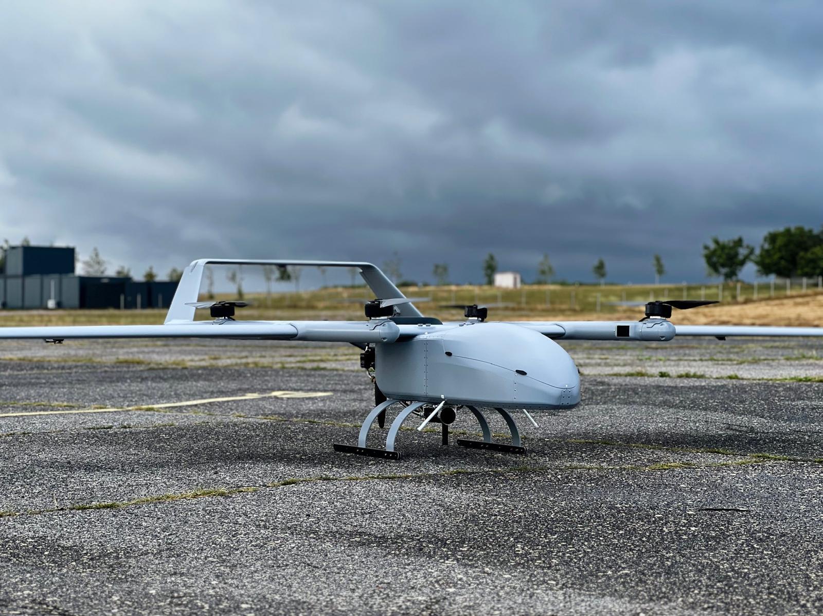 Compania românească de deep-tech Qognifly anunță că a atras investiții de 2 milioane de euro și anunță operaționarea fabricii de drone de la București. Producția ar urma să înceapă la finalul acestei luni
