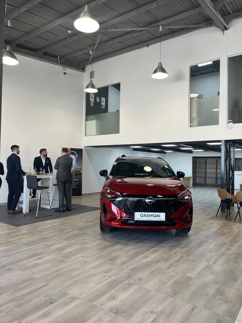 Nissan își extinde rețeaua de dealeri în România prin deschiderea showroomului AutoErebus din București, pe fondul unei creșteri de aproape patru ori a înmatriculărilor în a doua jumătate a lui 2025