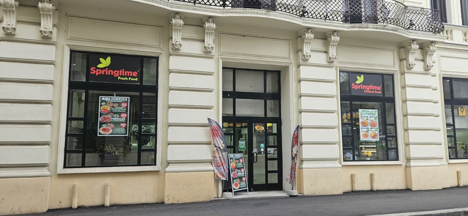 Înapoi în viitor: Lanțul Springtime a redeschis după o pauză de mai mulți ani restaurantul de la Universitate, o „emblemă” a anilor 2000