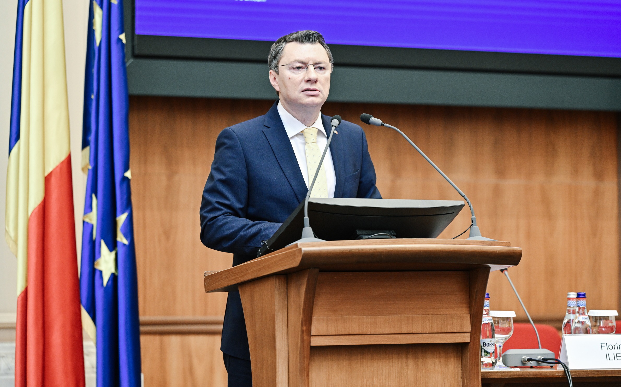 În lumea digitala nu doar consumul "e la un click distanță", ci și economisirea sau investițiile