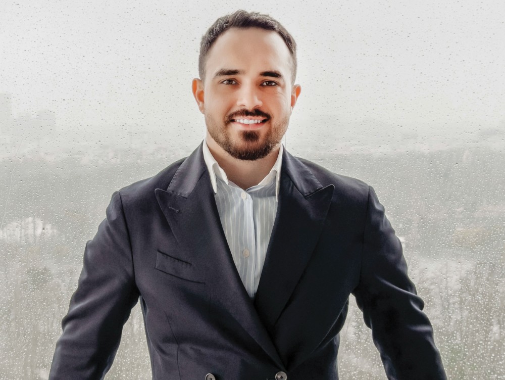 Povestea fiului campionului mondial la box, Leonard Doroftei. Pentru Adrian Doroftei, întoarcerea în România nu a fost o necesitate, ci o alegere – poate una împotriva rațiunii. Ce a ajuns el să facă acum și care sunt principalele lecții învățate de la tatăl său?