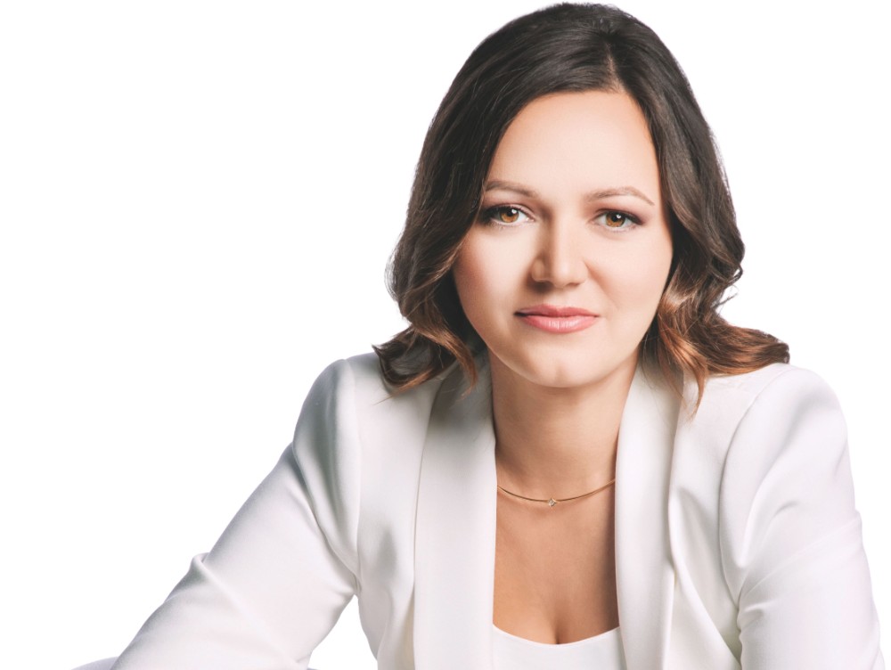 Cine este tânăra care, deși are o formare academică umanistă, și-a construit cariera în domeniul bancar, fiind acum director al sucursalei Dorobanți, BRD Groupe Société Générale