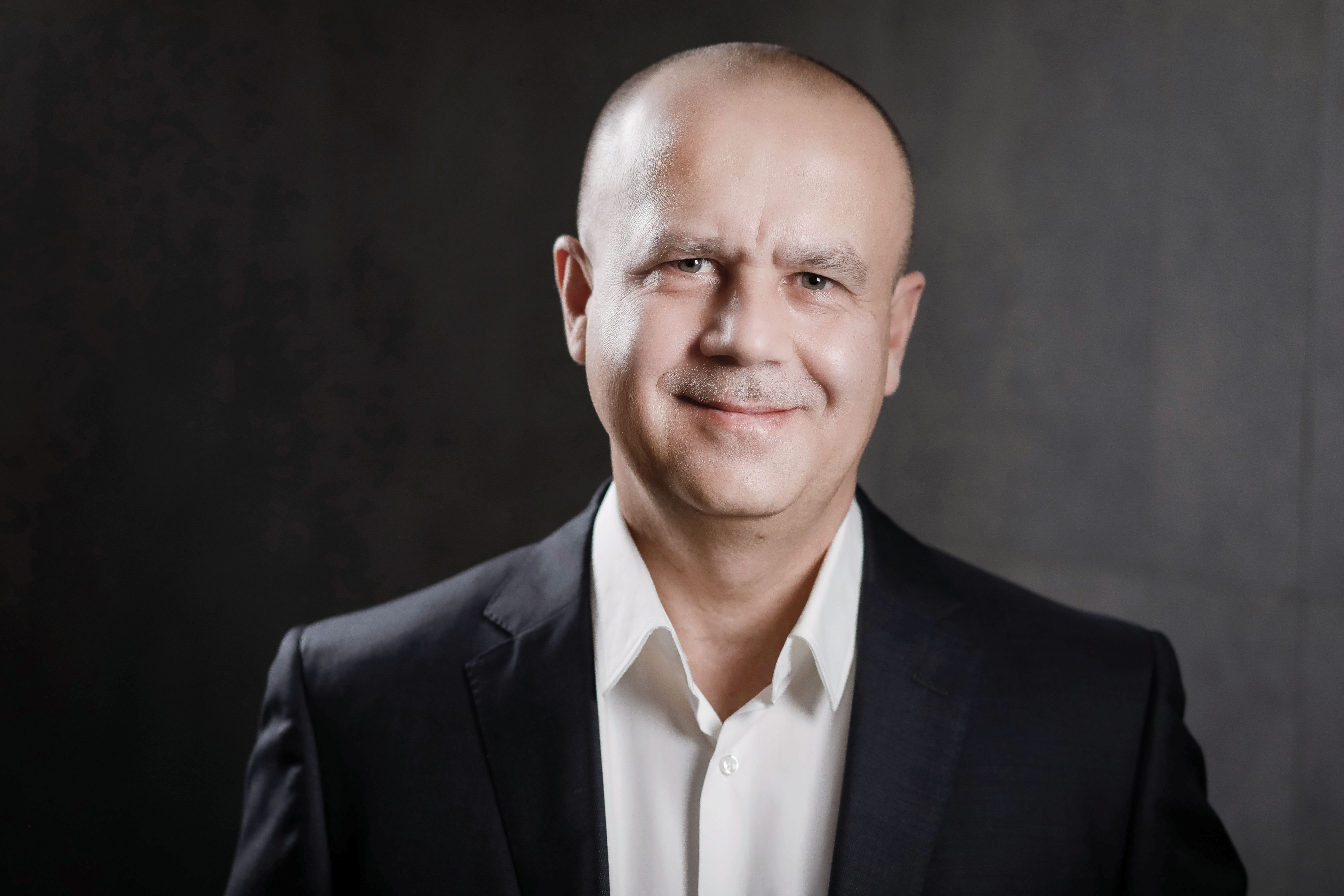 100 cei mai admirați CEO din România: Locul 98 - Bogdan Dobre, CEO, Holcim România & Market Head Moldova