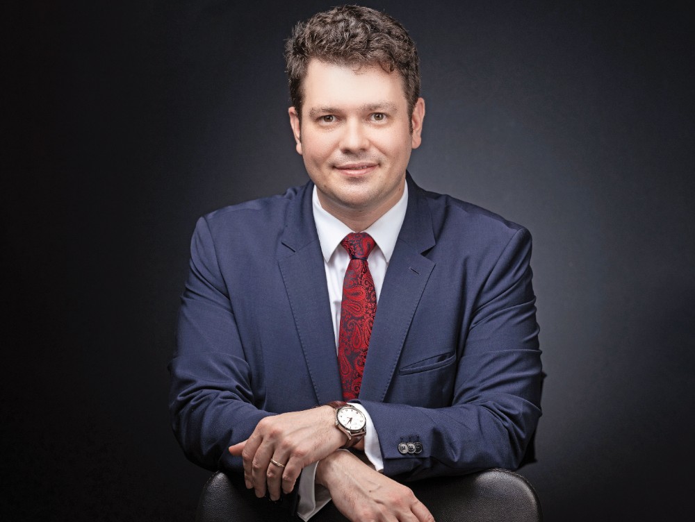 Cine este Cosmin Ghiță, omul care conduce Nuclearelectrica, una dintre cele mai mari companii din România. Acesta a preluat mandatul la doar 28 de ani, devenind cel mai tânăr CEO din istoria companiei