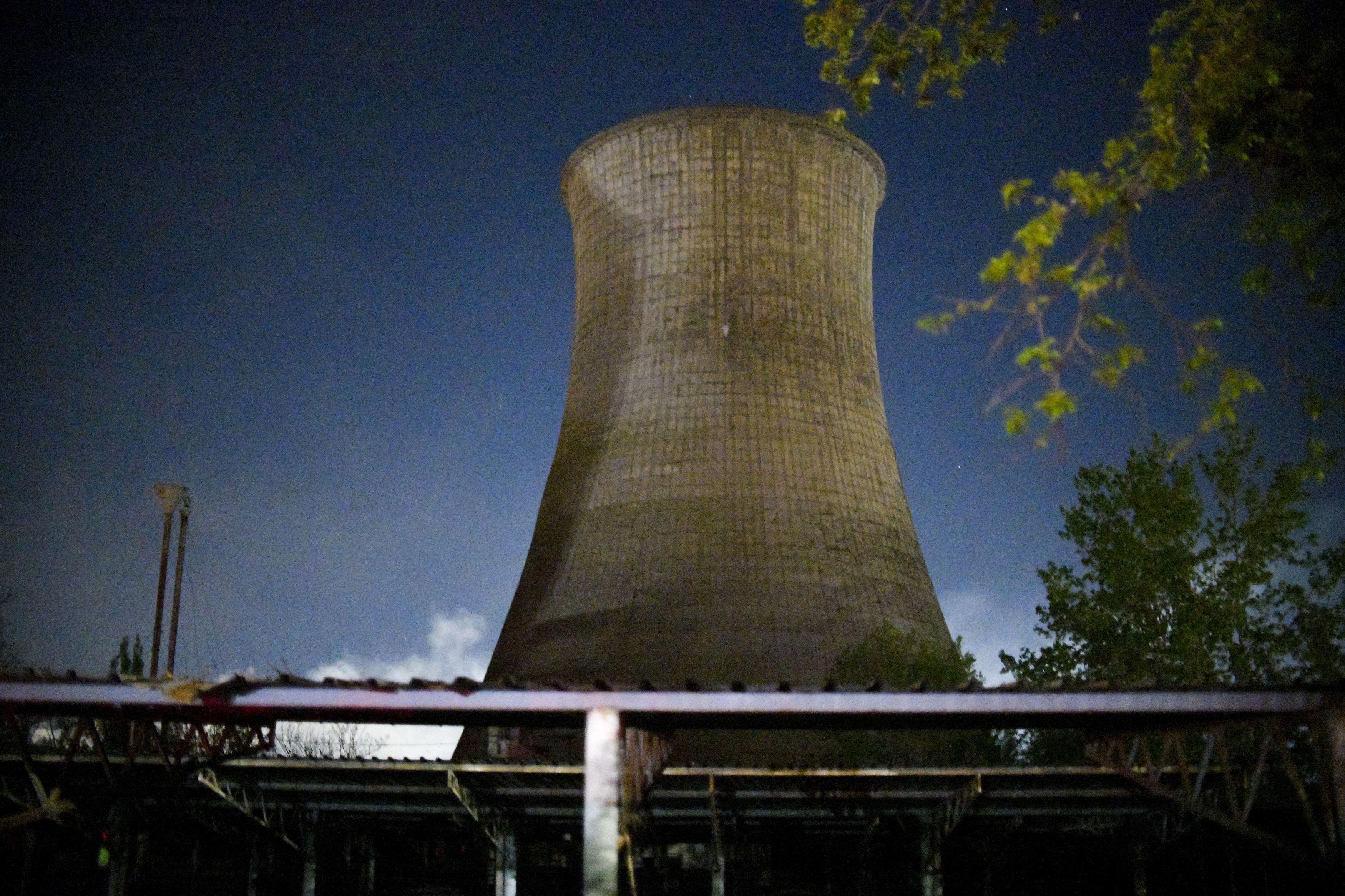 Se reia alimentarea cu apă caldă în cartierele bucureștene afectate de incendiul de la CET Vest. Ministrul Energiei, Bogdan Ivan: „Am dispus încă din timpul nopții măsuri pentru limitarea efectelor incidentului”