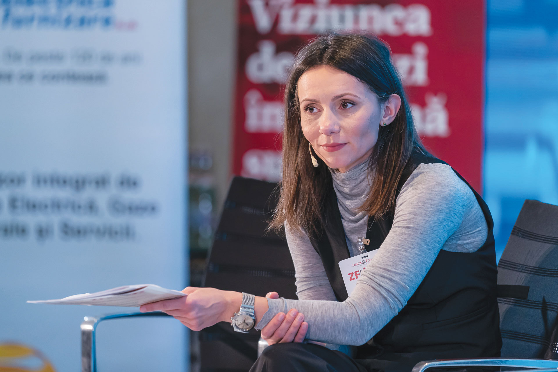Roxana Petrescu, ZF: Recapitularea unei crize