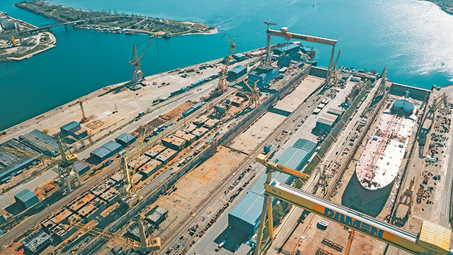 O dramă la care guvernul asistă impasibil: falimentul șantierului naval Mangalia. Dacă Rheinmentall va primi contracte de miliarde de euro de la stat, de ce nu preia șantierul naval Mangalia?