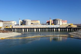 Nuclearelectrica îi răspunde lui Bolojan: Dezvoltarea etapizată a Proiectului SMR Doicești, aprobată de acționarii SNN prin strategia de dezvoltare a proiectului, este 100% conformă etapelor specifice dezvoltării unui proiect nuclear. Proiectele energetice strategice sunt și trebuie să fie transpartinice
