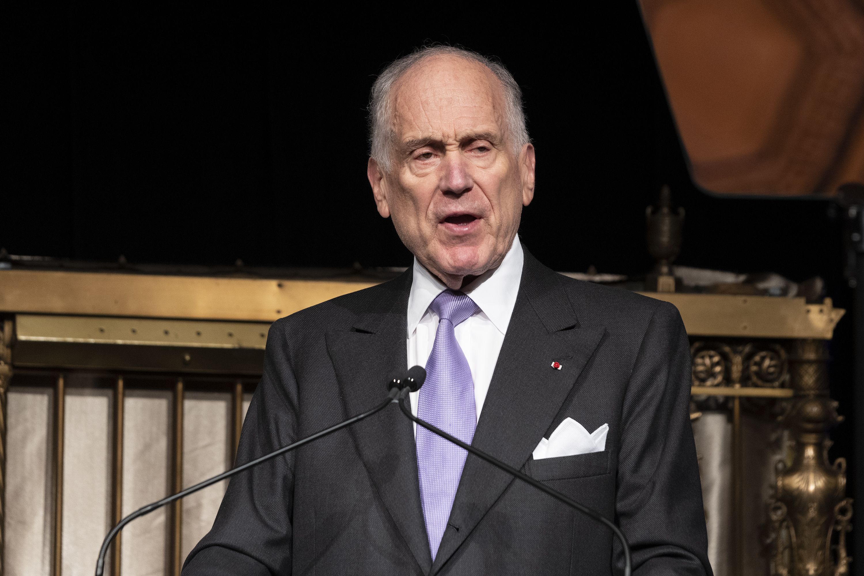 Una dintre cele mai surprinzătoare tranzacții din lume: Celebrul Metropolitan Museum of Art din SUA va fuziona cu Neue Galerie, fondată de miliardarul Ronald S. Lauder, familia acestuia urmând să doneze 13 picturi celebre, printre care și faimoasa Die Tänzerin de Gustav Klimt