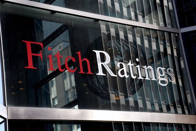 Analiză a agenției de rating Fitch: Căderea Guvernului poate afecta procesul de consolidare fiscală. „O perioadă prelungită de incertitudine politică internă ar putea afecta suplimentar economia și încrederea investitorilor”