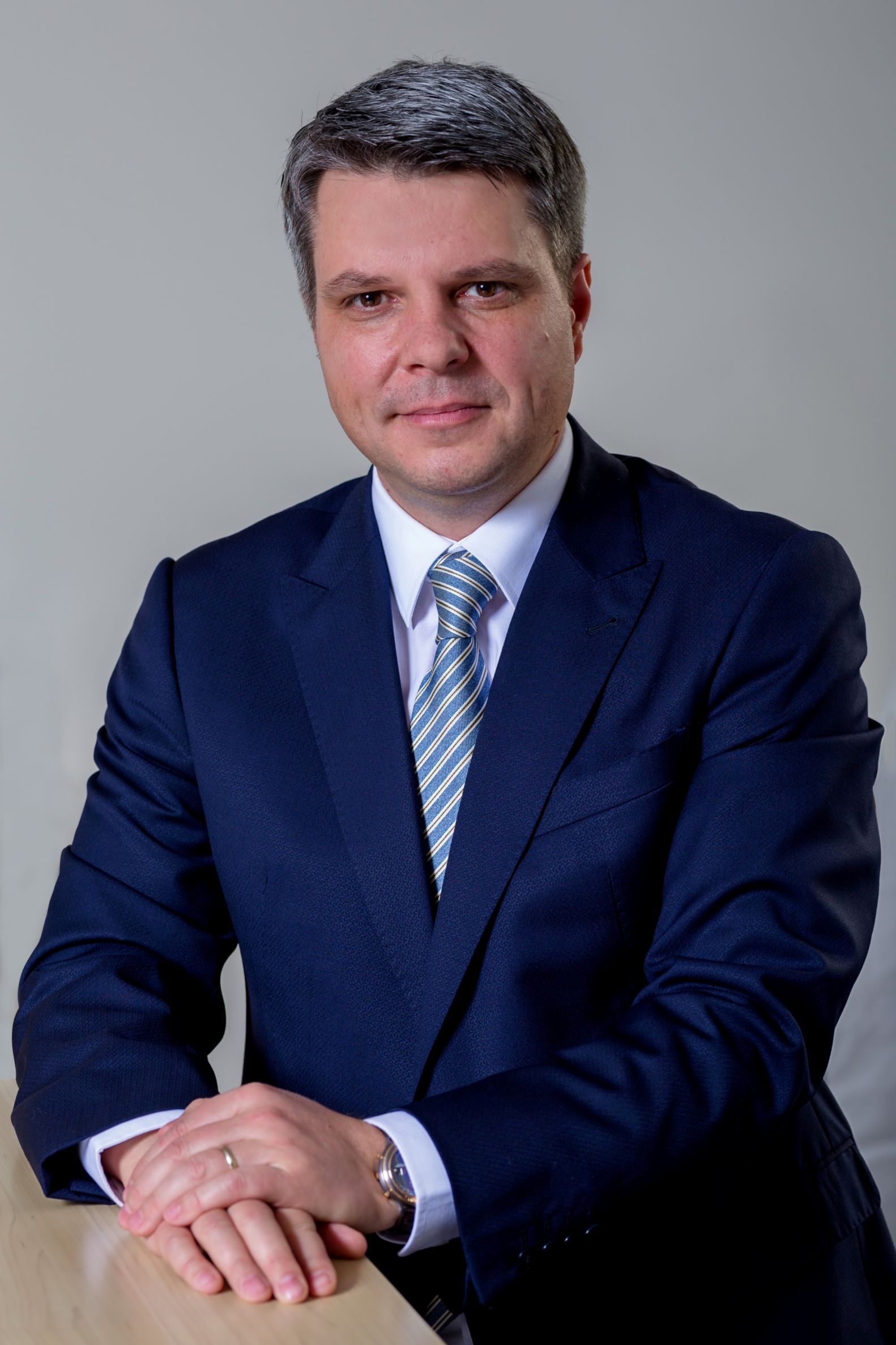Surpriză. Gigantul american Liberty Global revine în România cu o nouă investiție, de această dată pe piața de cloud, cu brandul CloudXEdge. Compania, condusă de Mihnea Rădulescu, propune un portofoliu integrat de soluții și servicii de cloud public, privat și hibrid