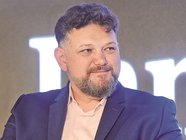 Dinu Dragomir, fostul șef al diviziei de business a Vodafone România, a devenit director comercial al FAN Courier