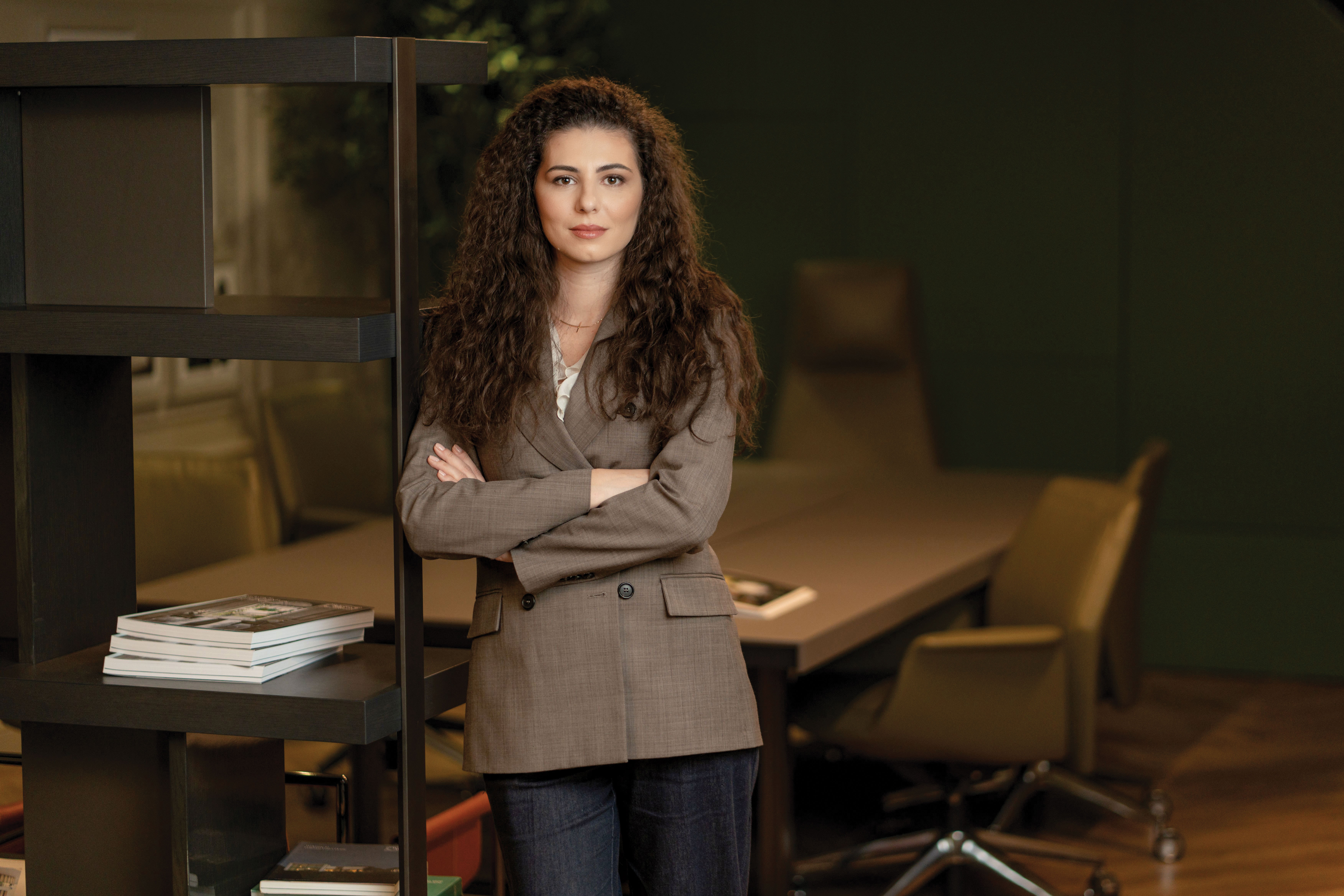100 Cele mai puternice femei din business. Alina Irinoiu, Director Financiar, Grupul MedLife