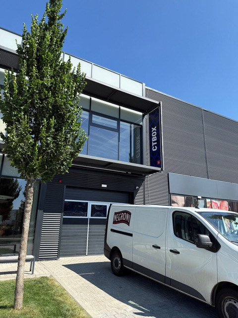 Importatorul de băuturi spirtoase premium Negroni Trading închiriază o unitate CTBox la CTPark Bucharest West