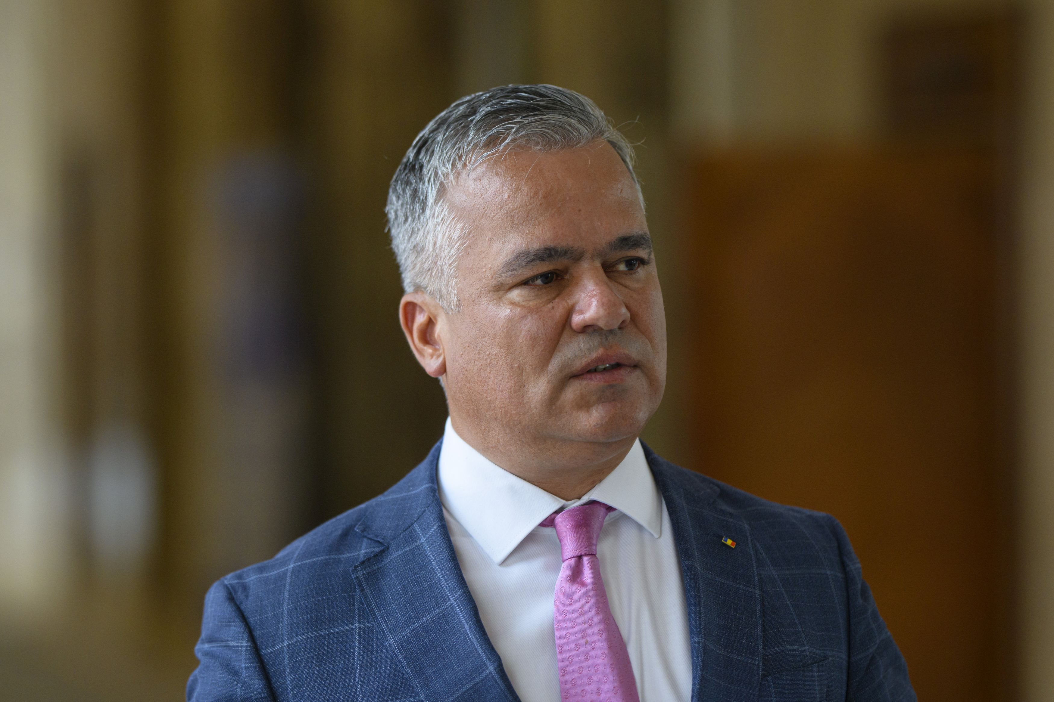 Votul de învestire a Guvernului Veștea se va da azi