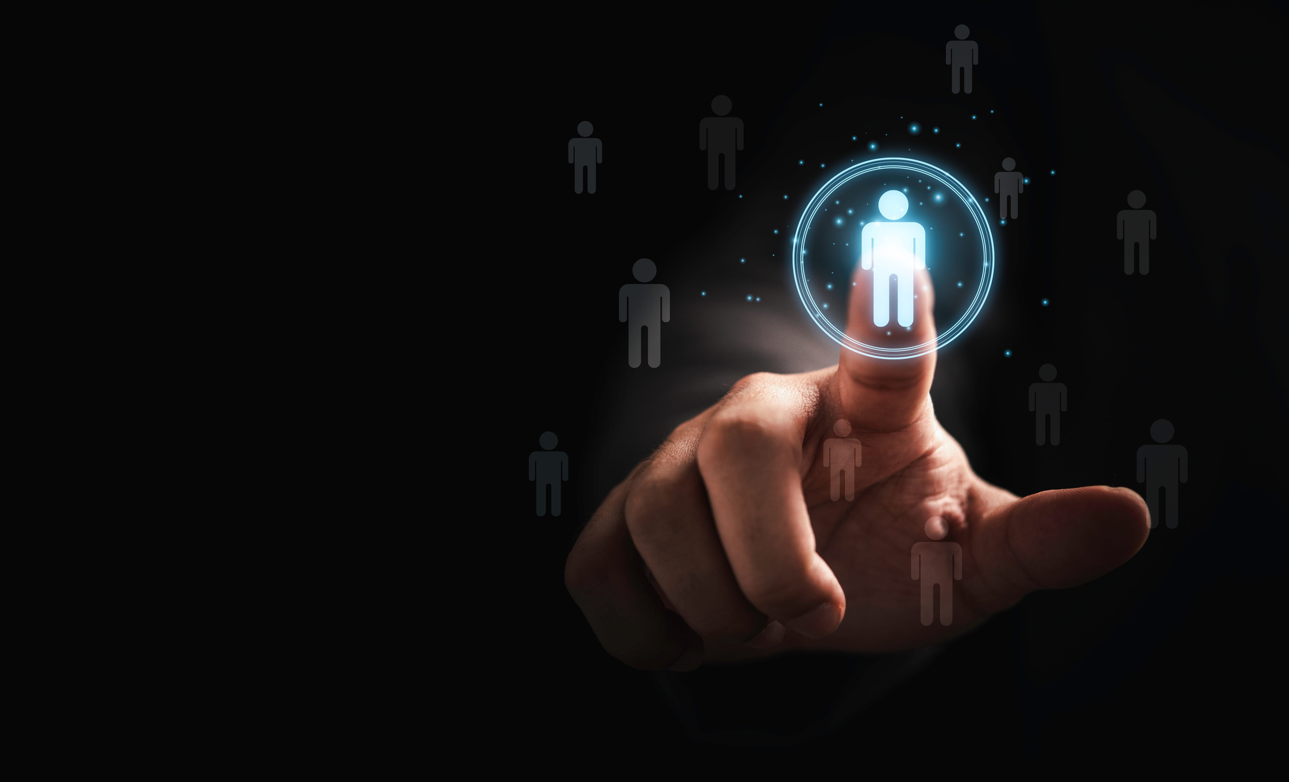 Unde se oprește inteligența artificială în HR? Jumătate dintre angajatorii din România cred că nu toate deciziile pot fi lăsate pe mâna algoritmilor