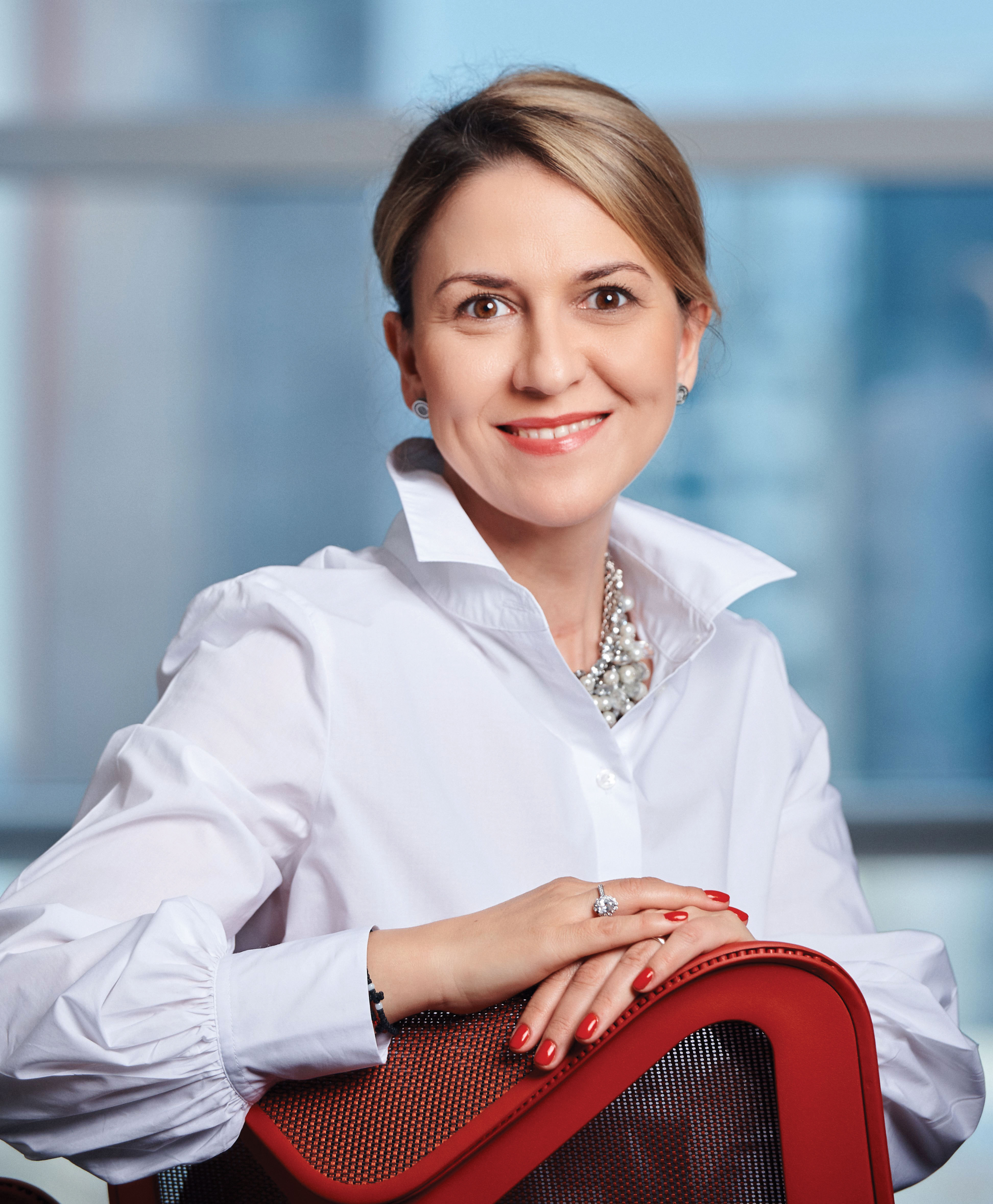 100 Cele mai puternice femei din business. Mihaela Dobre, Director de Program Management & Business Operations, Adobe