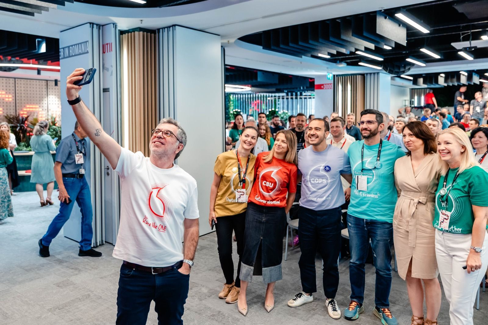 Vodafone România a finalizat fuziunea legală cu Telekom România Mobile. Nedim Baytorun, CEO al Vodafone România: Finalizarea fuziunii, un moment definitoriu - nu doar pentru compania noastră, ci pentru viitorul telecomunicațiilor din România