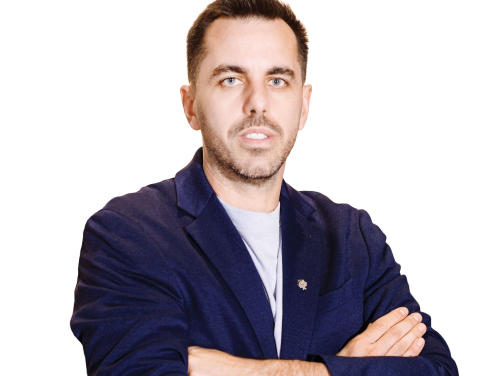 Care este lucrul care îi ține pe antreprenorii români pe loc, deși au bani, informații și oameni buni în jur?