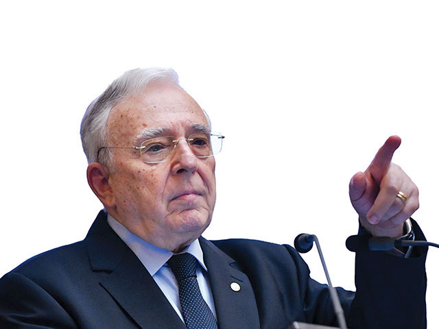 Când va trece România la euro? Mugur Isărescu, BNR: Probabil că ne vor trebui câțiva ani buni. România este obligată să adopte euro, însă nu este pregătită în acest moment, nu îndeplinește niciunul dintre criterii, iar reducerea deficitului bugetar trebuie să fie o prioritate