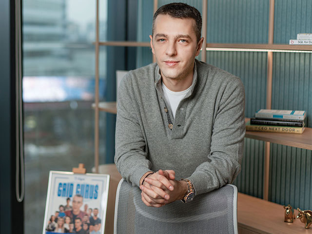 Ogre AI, start-up-ul ieșean de inteligență artificială pentru energie, își deschide o filială în Japonia; Matei Stratan a preluat 5% din firmă de la Paul Muscă