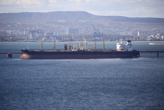 Strâmtoarea Hormuz aproape s-a golit de nave: doar 5 au trecut sâmbătă, iar duminică niciuna. Totul se întâmplă chiar înainte de expirarea armistiţiului SUA-Iran