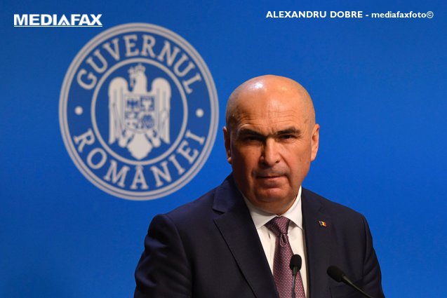 Peste 700 de milioane de euro sunt în joc. Bolojan spune că noua lege a salarizării trebuie adoptată, dar fără majorări pe care bugetul nu și le permite. „Cel mai rău ar fi să votăm creșteri salariale care să depășească posibilitățile României. Am mai făcut în 2023-2024 și uitați unde am ajuns”