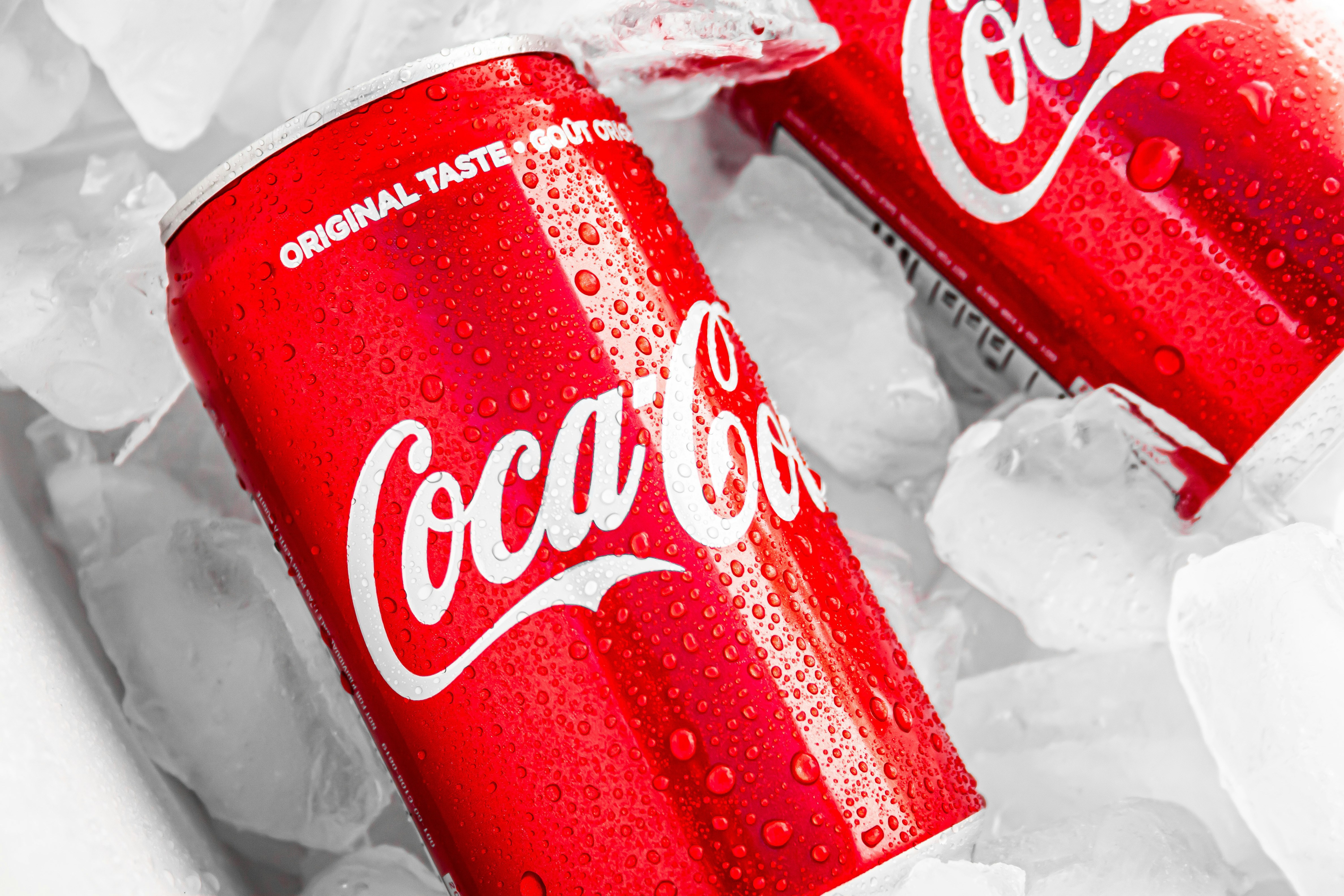 Ce băuturi secrete pregătesc cei de la Coca-Cola în laboratoarele ascunse din Atlanta, pentru care oamenii sunt dispuşi să plătească chiar şi de cinci ori mai mult decât pentru o Cola normală?