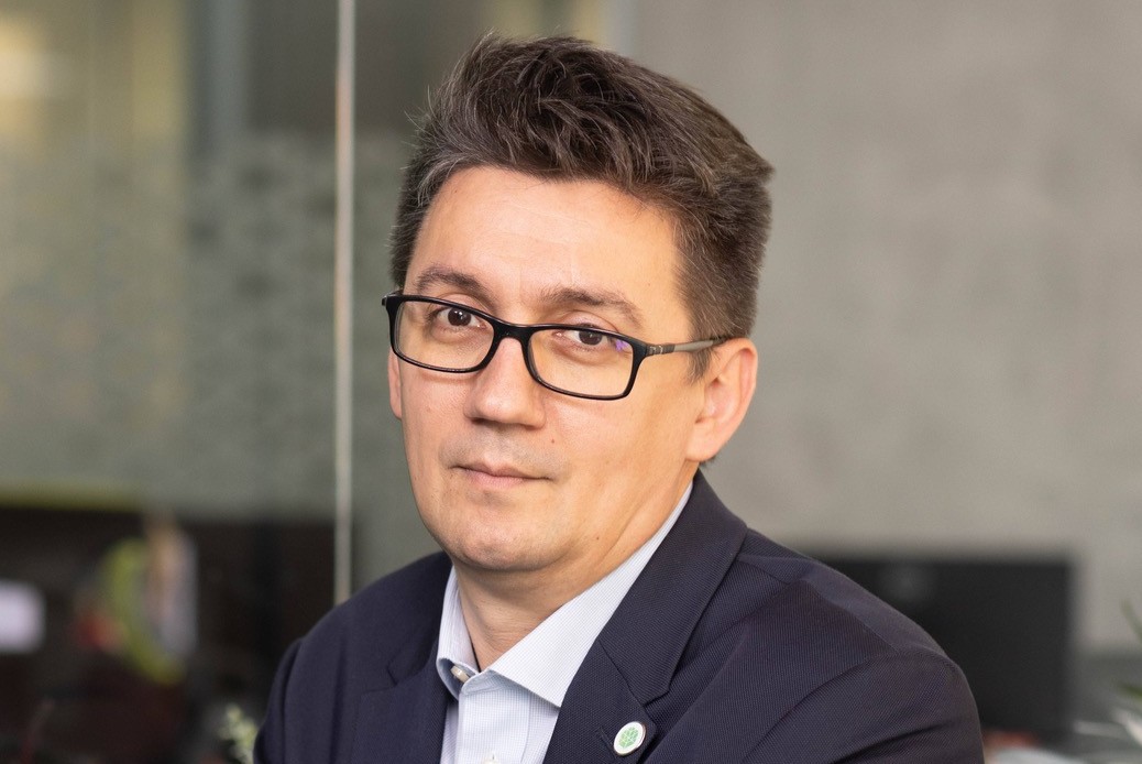 Simtel va primi 40 mil. lei pentru parcul fotovoltaic Giurgiu prin PNRR, dintr-un maxim de 60 mil. lei. Compania anunţă că va contesta o parte din suma nerambursată. Acţiunile, plus 14% astăzi, înainte de anunţ