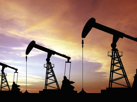 Început de toamnă tensionat pe pieţele financiare: Preţul petrolului a ajuns la 105 dolari pe baril, investitorii temându-se de reaprinderea inflaţiei la nivel mondial