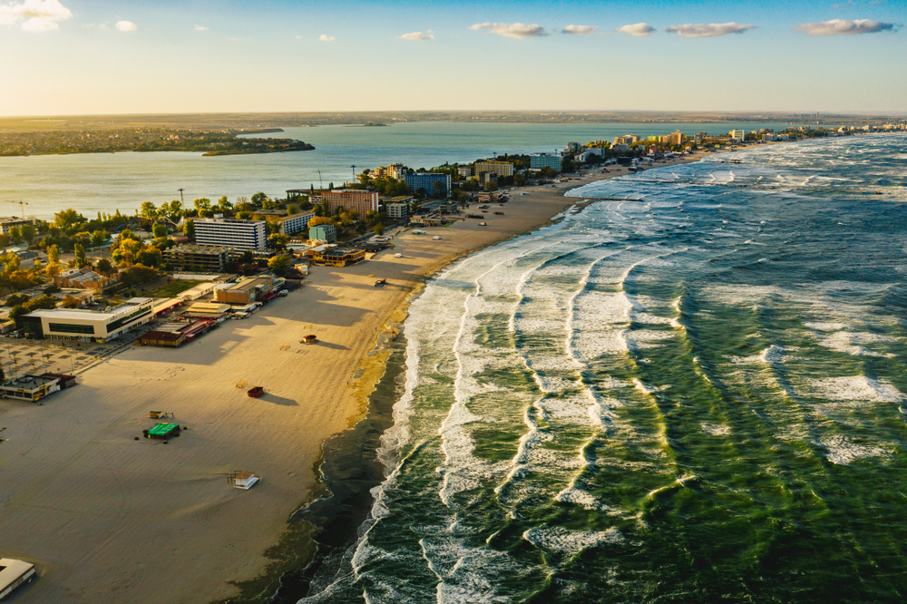 Travelminit: Cât îi costă pe români o vacanţă pe litoral în luna septembrie?