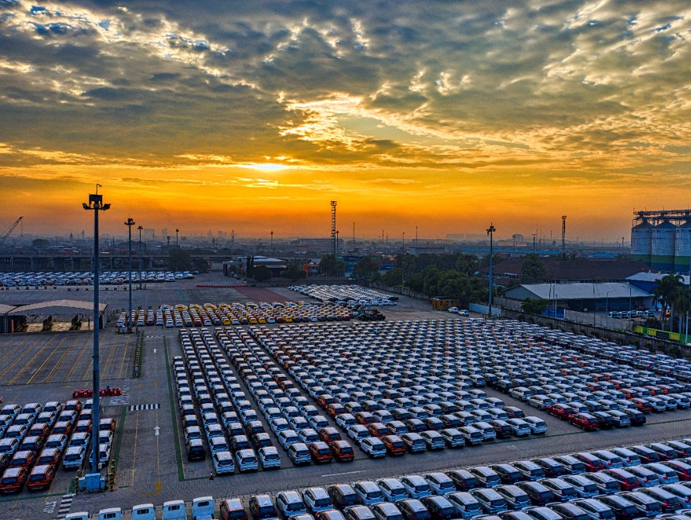 Apocalipsa pentru unul dintre cei mai mari constructori auto din lume. După ce acum doar 2 ani concedia 50.000 de oameni, acum anunță că mai lasă fără joburi încă 50.000 și închide patru fabrici