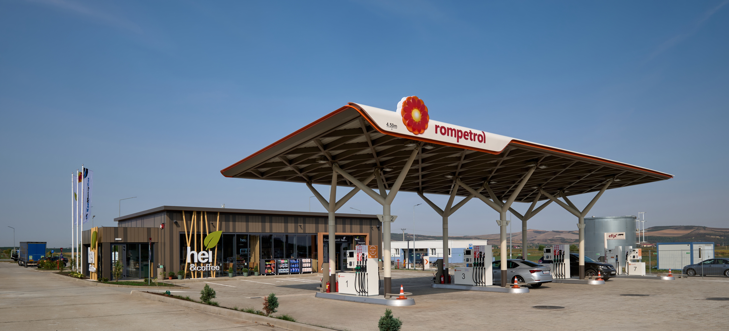 Rompetrol a deschis primele staţii de carburanţi de pe Autostrada Transilvania, după o investiţie de 4,8 milioane de dolari